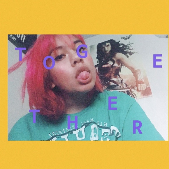 Poshmark profile picture for @strangest